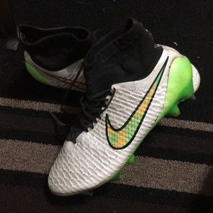 Nike magista cleats size 9 ( size uk 7)